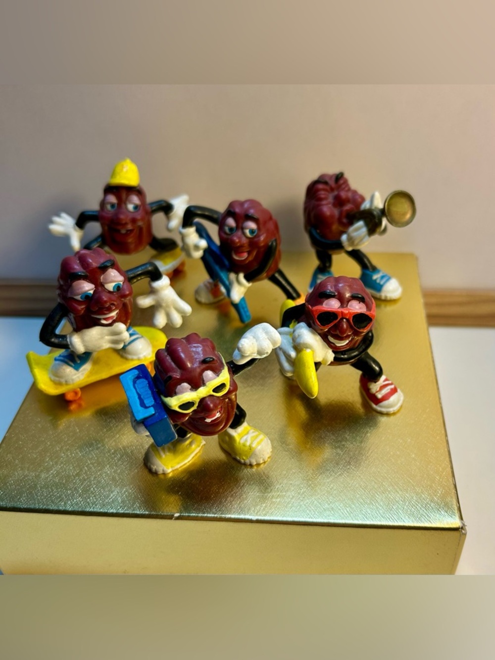 VNTG Hardees 1988 California Raisins - All 6 Figures Released That Year
